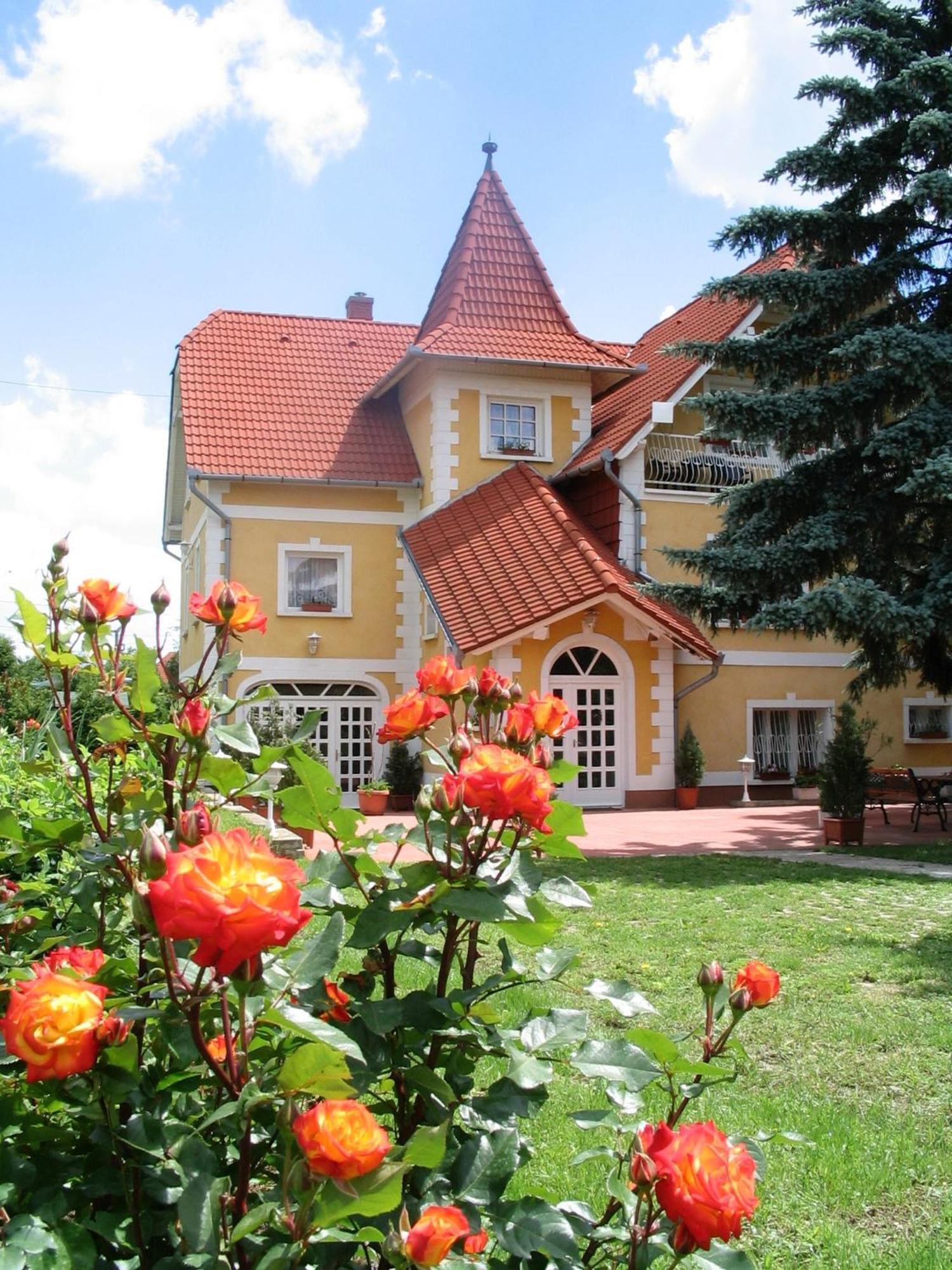 Eden Villa Apartmanhaz Balatonfüred Exterior foto