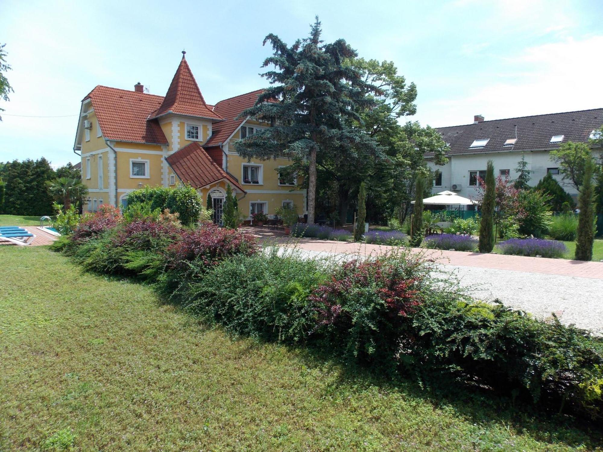 Eden Villa Apartmanhaz Balatonfüred Exterior foto